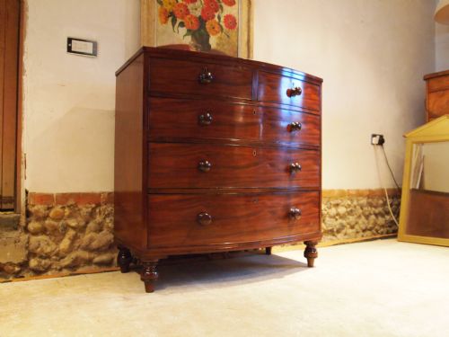 Chest of Drawers Early Victorian Mahogany Bowfront C1840
