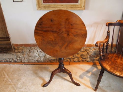 fig 1. Table George III Mahogany lamp hall side table c1770