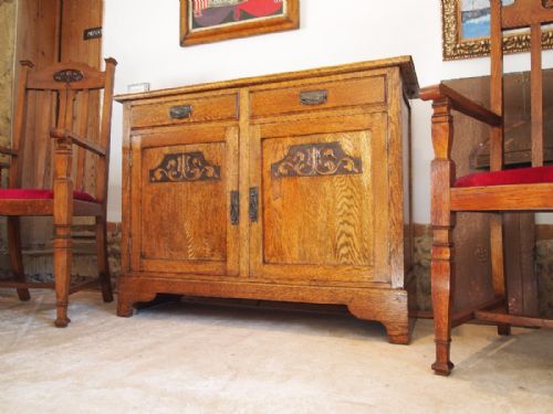 fig 2. Sideboard dresser Arts and Crafts Oak c1910