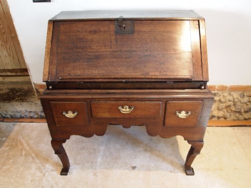 Bureau on Stand George II Oak C1730