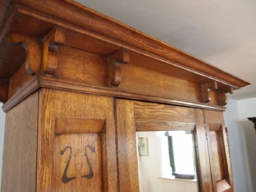fig 2. Wardrobe Arts and Crafts Oak c1900
