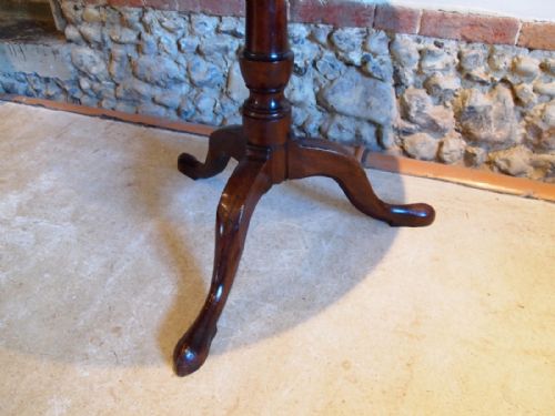 fig 1. Table exceptional George III Mahogany tilt top wine table c1770