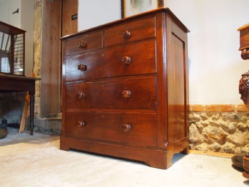 fig 2. Chest of drawers Fine Victorian Mahogany T Wallis London c1890