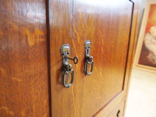 fig 3. Sideboard dresser Arts and Crafts Oak c1900