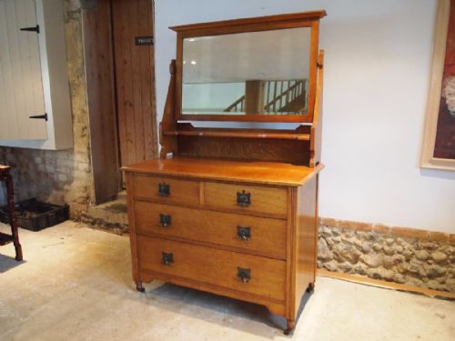 fig 2. Chest of drawers fine quality Arts and Crafts dressing chest Oak c1900