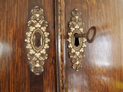 fig 1. Cupboard cabinet corner George III Oak c1780