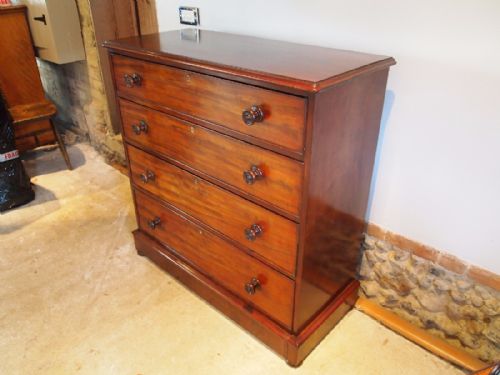 Chest of Drawers Fine Quality Victorian Mahogany C1850