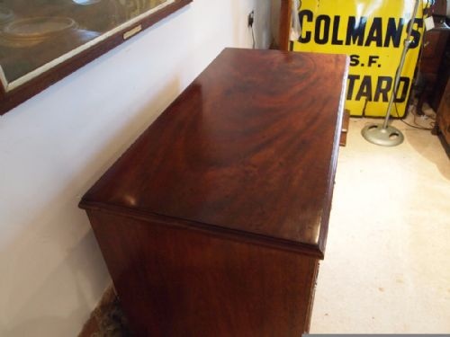 fig 2. Chest of drawers George III Mahogany c1790