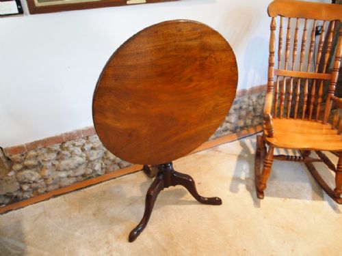 fig 2. Table hall lamp side console George III Mahogany tilt top c1770