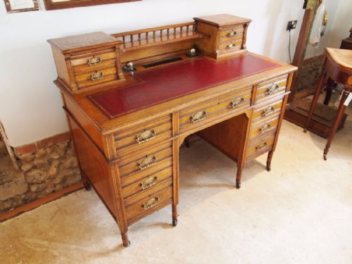 fig 3. Desk Fine Arts and Crafts Oak Maple and co c1880