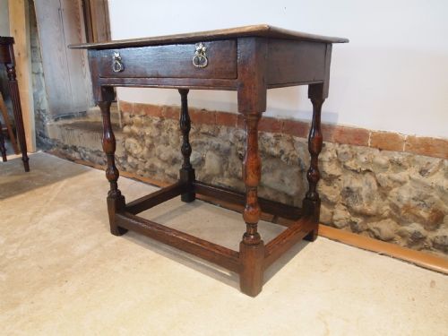 fig 3. Table Queen Anne Oak side lamp hall console c1700