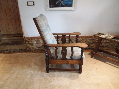 fig 1. Chair Arts and Crafts Oak reclining armchair c1910