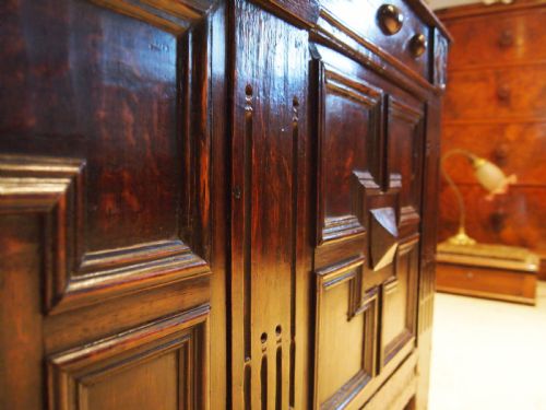 fig 2. Coffer chest Oak Eccles Hall Norfolk c1710