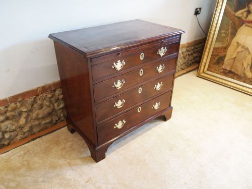 fig 3. Chest of drawers small Bachelors chest George III Mahogany 33