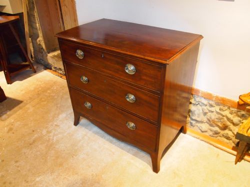 fig 3. Chest of drawers George III Mahogany small size c1800