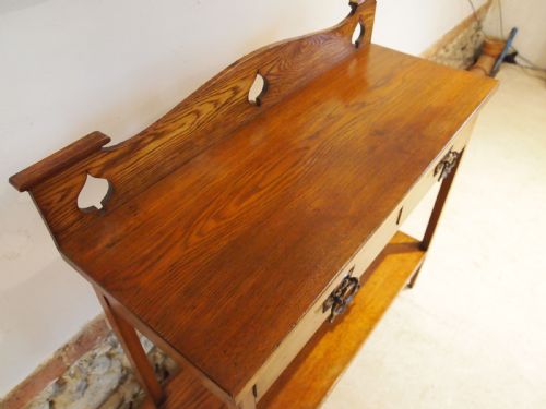 fig 2. Table rare Arts and Crafts Oak hall lamp console c1900