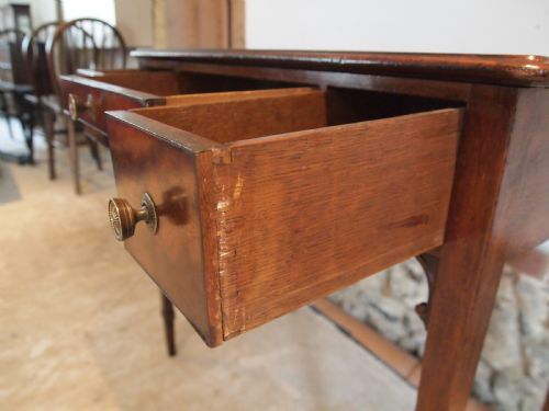 fig 2. Table lowboy George III Mahogany hall lamp console c1790