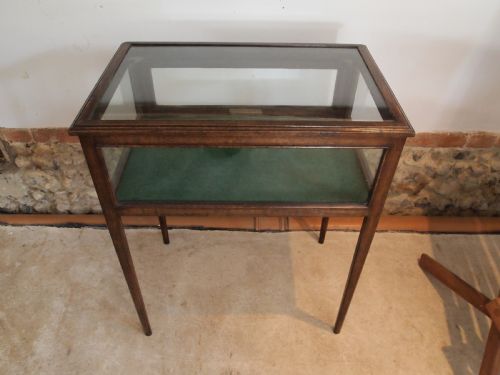 fig 1. Table display bijouterie cabinet Edwardian Oak c1900