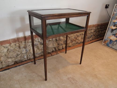 fig 2. Table display bijouterie cabinet Edwardian Oak c1900