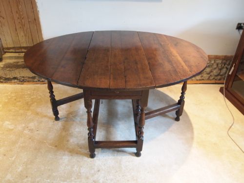 Table Queen Anne Oak Gate Leg Dining Table C1700