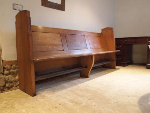 fig 2. Pew bench settle English Oak Edwardian c1900