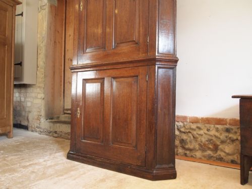 fig 3. Cupboard corner George III Oak c1770