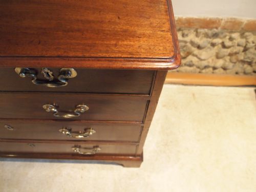 fig 2. Chest of drawers small George III Mahogany 33