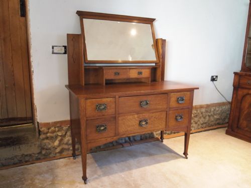 Dressing Chest of Drawers Arts & Crafts Oak C1900