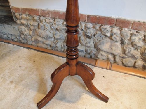 fig 3. Table hall lamp side console wine George III tilt top Mahogany c1790