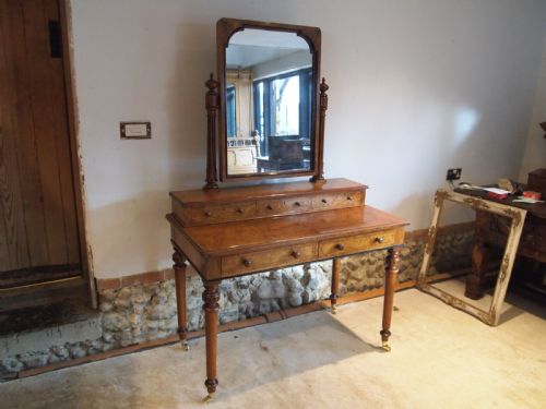 Dressing Table Marsh and Jones Burr Walnut Attri to Charles Bevan C1865