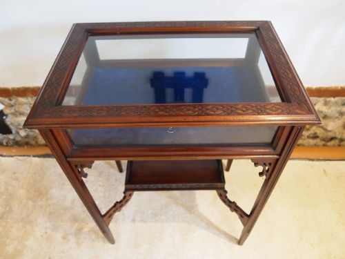 fig 2. Table display bijouterie fine Victorian Mahogany Chippendale c1890