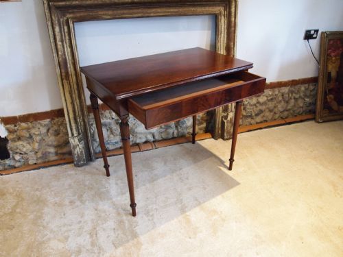 fig 1. Table fine quality elegant Victorian Mahogany hall lamp side c1890