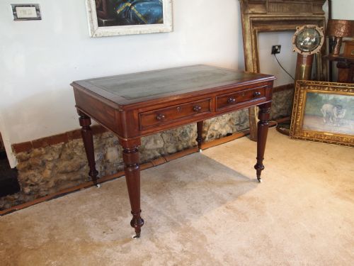 desk fine victorian mahogany small size c1860 - CATEGORY: ANTIQUE TABLES - DATED 1860