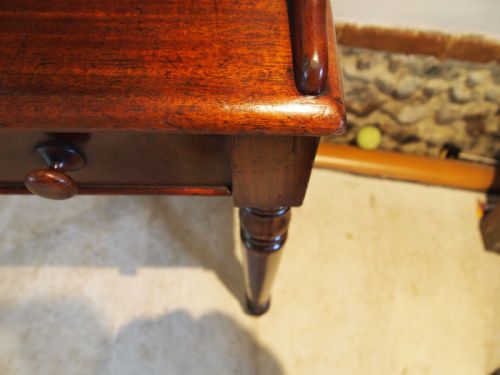 fig 2. Table fine writing table manner of Gillows Plum pudding Mahogany c1840
