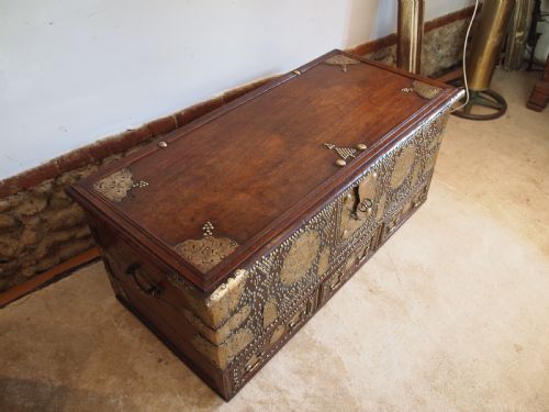 CHEST TRUNK COFFER RARE ZANZIBAR LARGEST SIZE C1870 - ADDITIONAL PHOTO 1