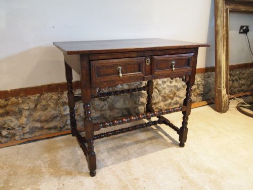 table charles ii oak side hall lowboy c1680 - CATEGORY: ANTIQUE TABLES - DATED 17TH CENTURY