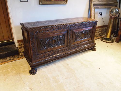 chest trunk fine italian walnut cassone c1780 - CATEGORY: ANTIQUE CHESTS - DATED GEORGIAN