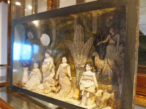 DIORAMA WOUNDERFUL EARLY VICTORIAN FOLK ART FAMILY C1840 - ADDITIONAL PHOTO 7