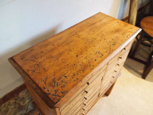 CHEST OF DRAWERS COLLECTORS CHEST OR BEDSIDE VICTORIAN C1880 - ADDITIONAL PHOTO 1