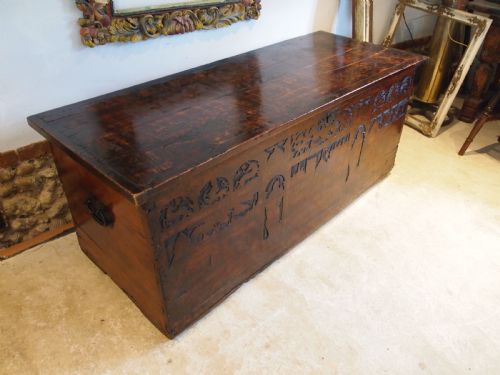chest trunk coffer rare cypress wood italian 16th century c1580 - CATEGORY: ANTIQUE CHESTS - DATED 16TH CENTURY
