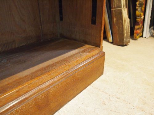 BOOKCASE QUARTER SAWN OAK ATTRI HEALS C1900 - ADDITIONAL PHOTO 5