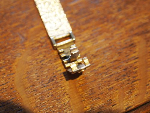 WATCH LADIES OMEGA SOLID 9CT GOLD C1960 - ADDITIONAL PHOTO 3