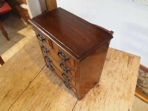 CHEST OF DRAWERS RARE MINIATURE ARTS AND CRAFTS OAK C1900 - ADDITIONAL PHOTO 2