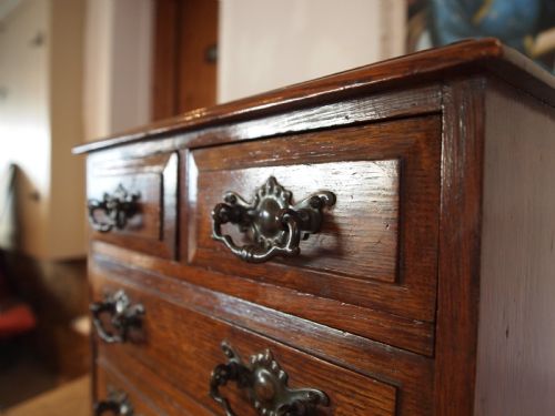 CHEST OF DRAWERS RARE MINIATURE ARTS AND CRAFTS OAK C1900 - ADDITIONAL PHOTO 7