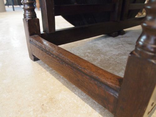 TABLE LARGE OAK GATELEG 18TH CENTURY AND LATER SEATS 8 C1700 - ADDITIONAL PHOTO 2