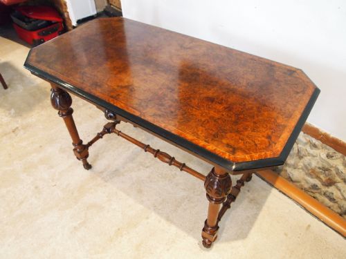 table stunning victorian burr walnut sofa side hall lamp c1870 - CATEGORY: ANTIQUE TABLES - DATED VICTORIAN