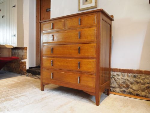 chest of drawers fine art deco oak manner of heals c1920 - CATEGORY: ANTIQUE CHEST OF DRAWERS - DATED 1920