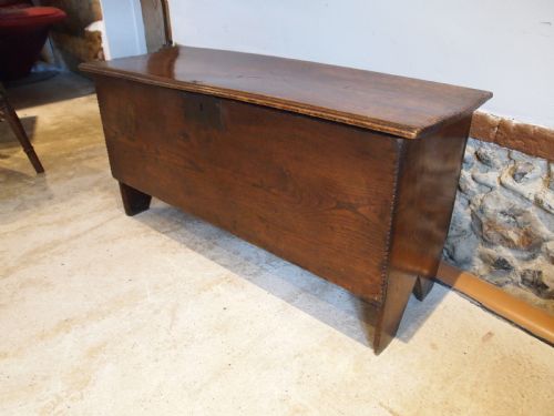 COFFER CHEST OR TRUNK RARE SMALL SIX PLANK ELM 17TH CENTURY C1690 - ADDITIONAL PHOTO 9