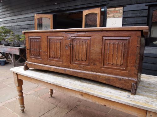 COFFER CHEST RARE 16TH CENTURY OAK FRENCH RENAISSANCE C1550 - ADDITIONAL PHOTO 1