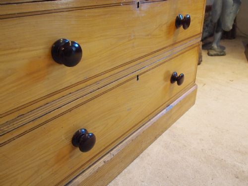 CHEST OF DRAWERS STUNNING ORIGINAL PAINT VICTORIAN C1840 - ADDITIONAL PHOTO 2